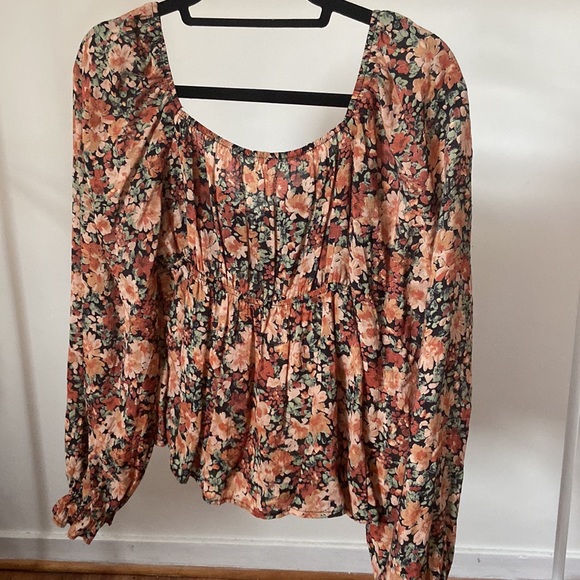 Blu Pepper Blouse - Picture 3 of 3